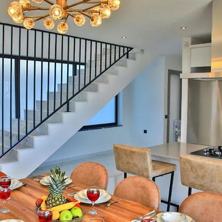 4 Bedroom - 6340 Βίλα *