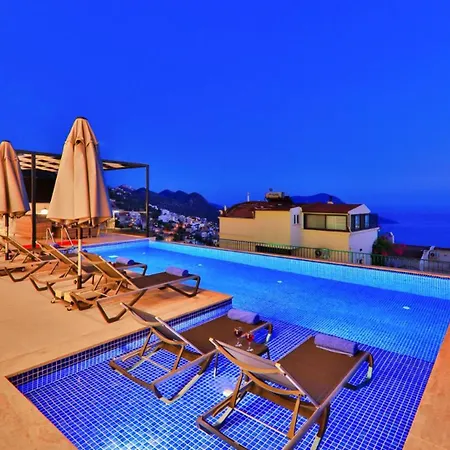 4 Bedroom - 6340 Βίλα